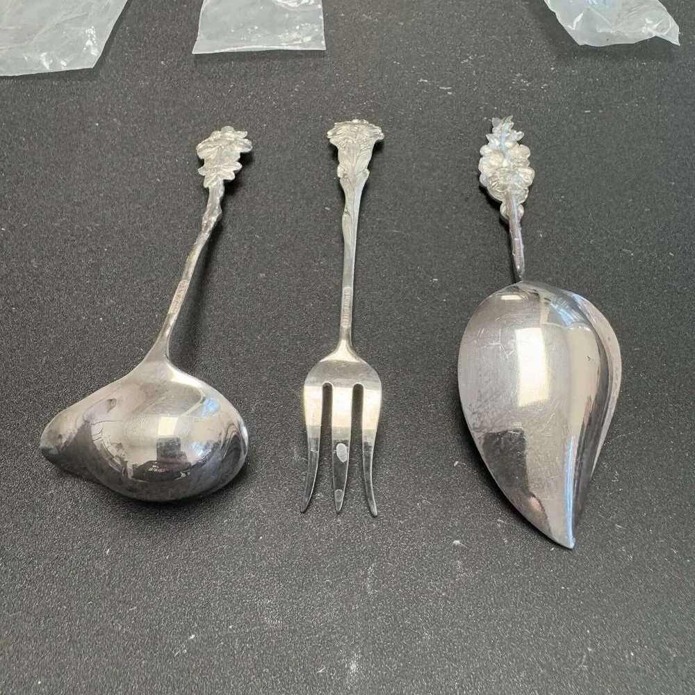 Reed and Barton Set of 3 Silver Plate Mini Hostess Serving Flatware Set Floral